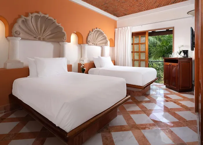 Eurostars Hacienda Vista Real 5*